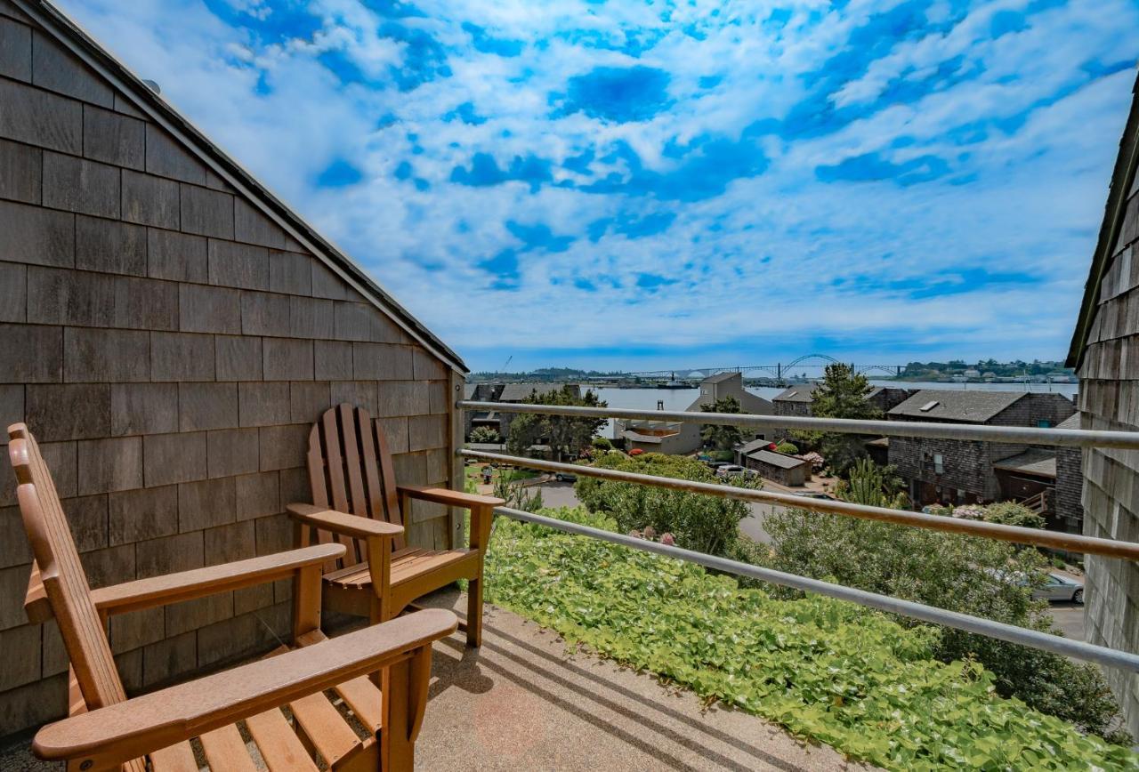 Embarcadero Resort Newport Luaran gambar