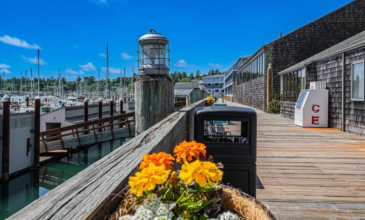 Embarcadero Resort Newport Luaran gambar