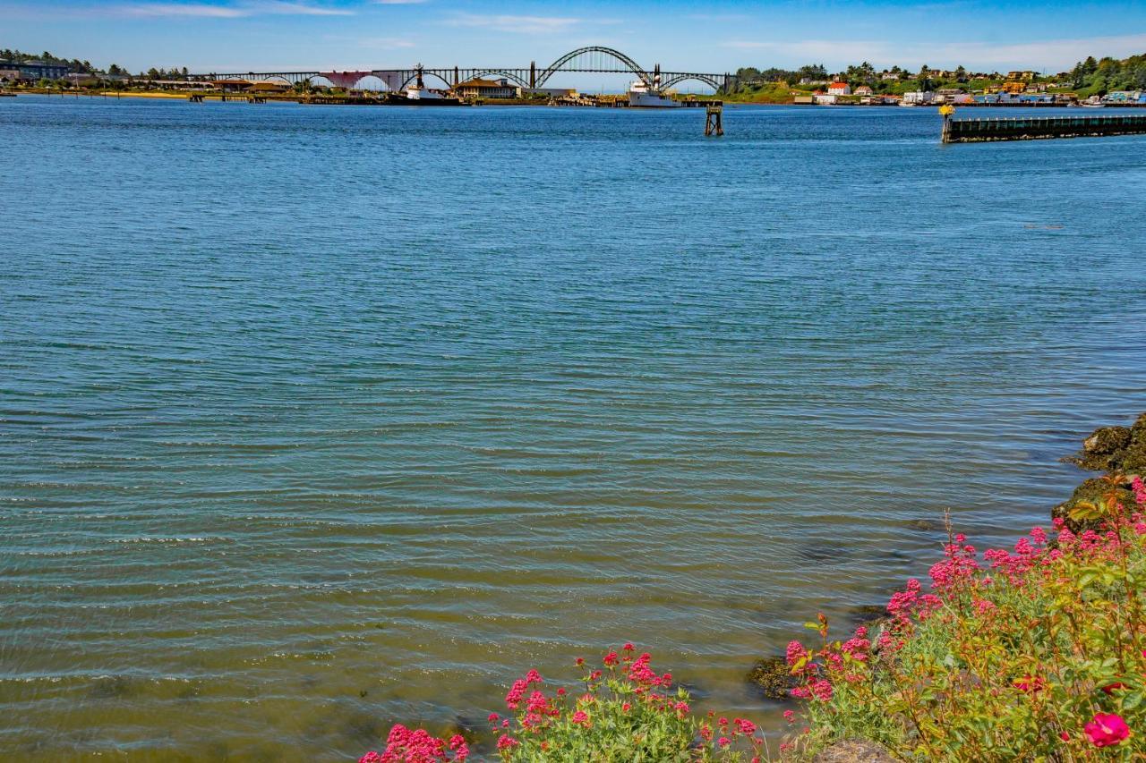 Embarcadero Resort Newport Luaran gambar