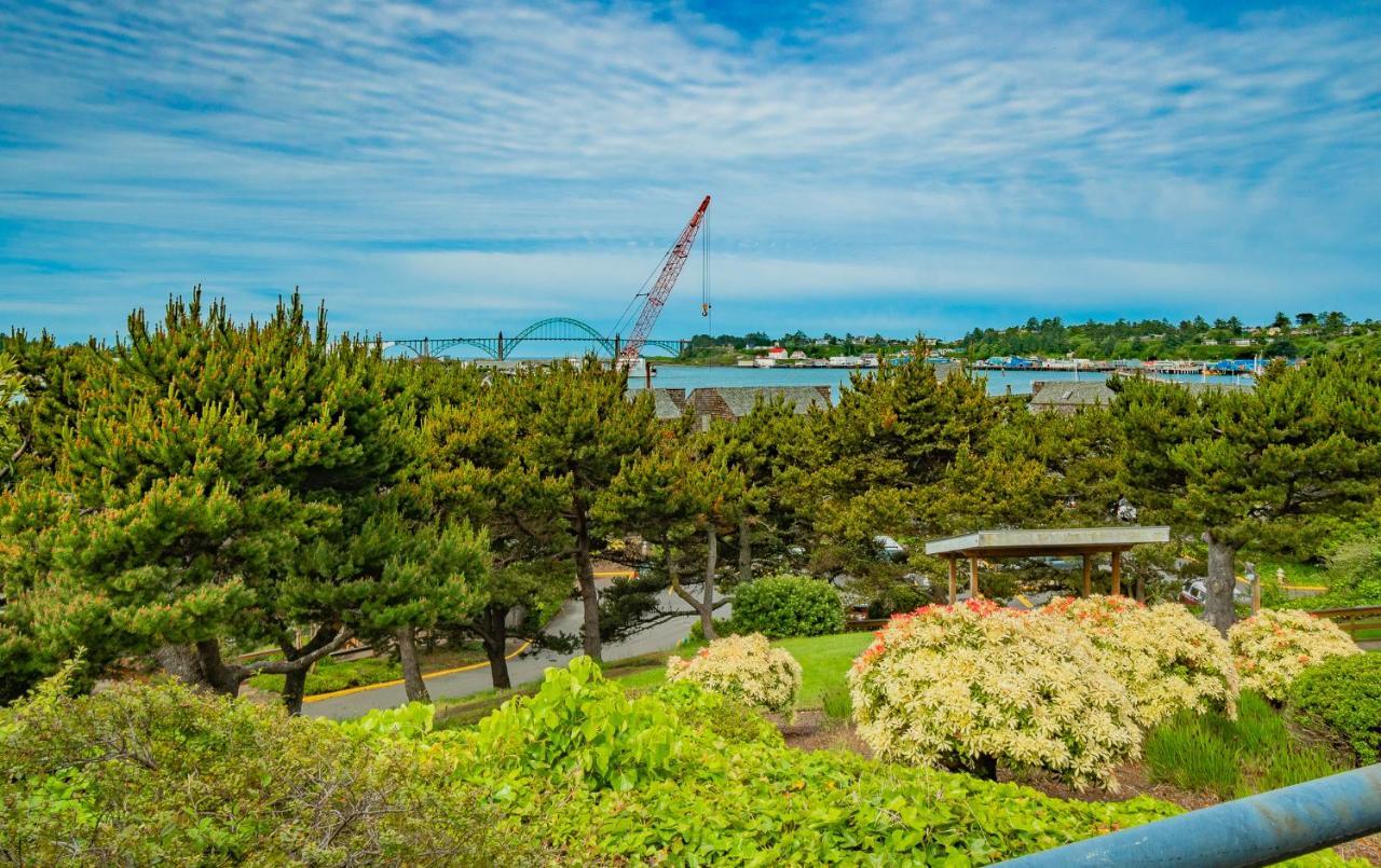 Embarcadero Resort Newport Luaran gambar
