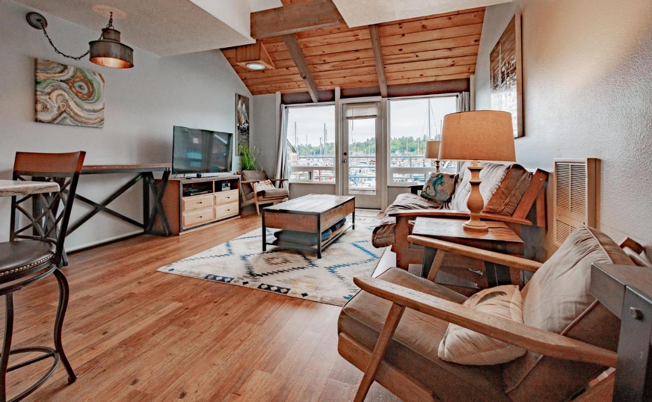 Embarcadero Resort Newport Luaran gambar